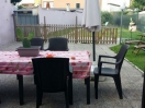 casa-garda-15pax-tavolo-giardino