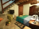 camera-falco-piobbico-countryhouse