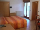 hotel-valdinon-ronzone-camera1