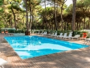 villaggio-parco-delta-po-piscina