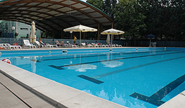 villaggio sportivo con piscina a Cesenatico